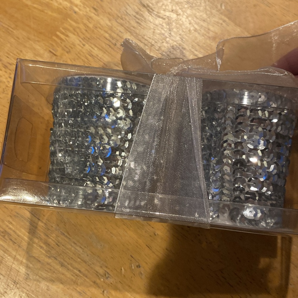 2 Silver Sequin candle holders with candles